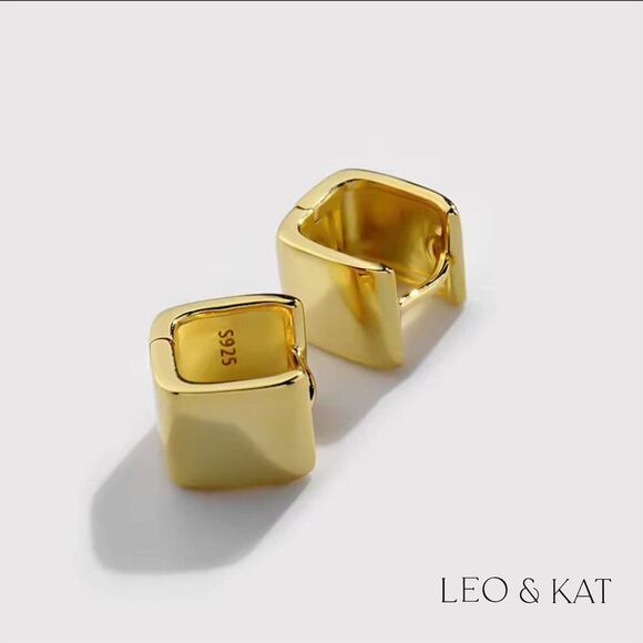 Extra Chunky Gold Square Huggie Earrings. 925 Sterling Silver. #1057 - Picture 2 of 7